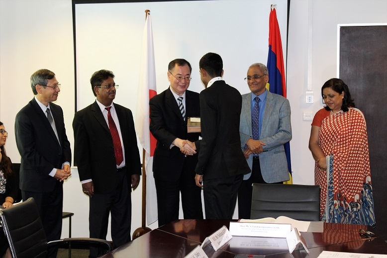 Courtesy call (October 30)