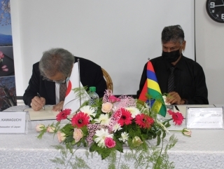 Signing scene