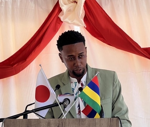 ラヴィナ・ロドリゲス地区若者協議会代表によるスピーチ